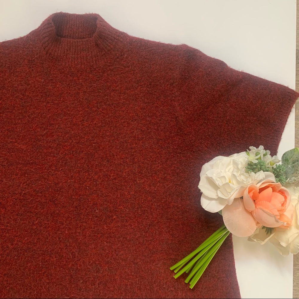 🍄 LOFT Boxy Crop Mockneck Short Sleeve Sweater